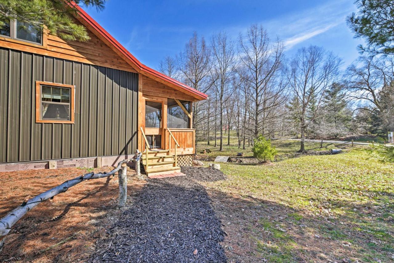 Honey House Cabin - A Quiet Countryside Retreat! Nappanee Kültér fotó