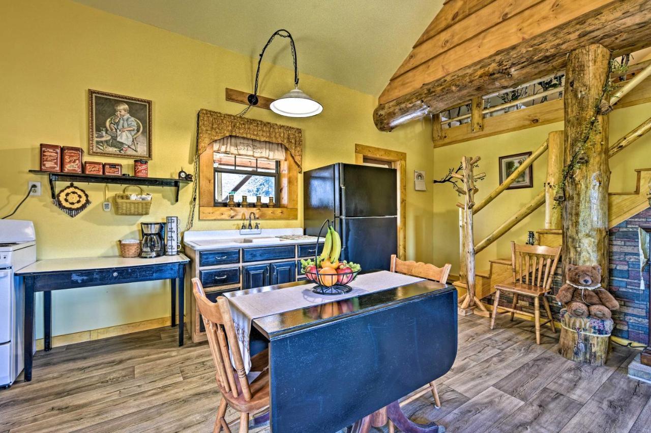 Honey House Cabin - A Quiet Countryside Retreat! Nappanee Kültér fotó