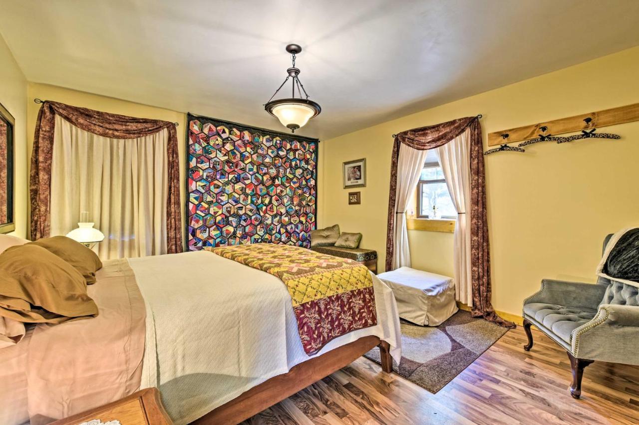 Honey House Cabin - A Quiet Countryside Retreat! Nappanee Kültér fotó