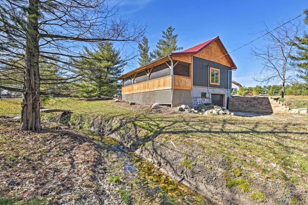 Honey House Cabin - A Quiet Countryside Retreat! Nappanee Kültér fotó